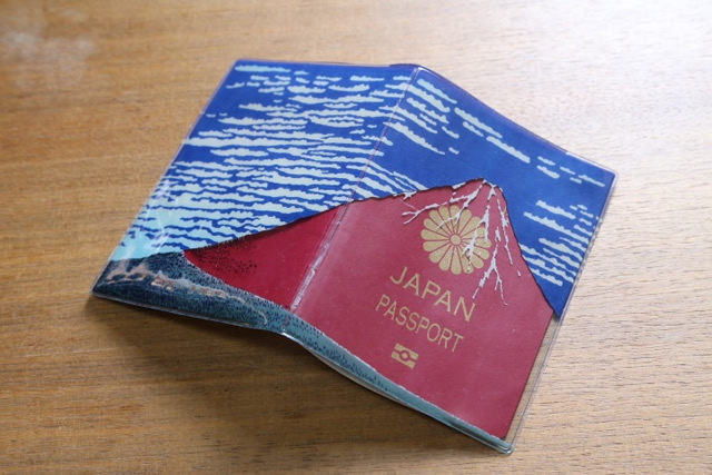 赤富士パスポートカバー