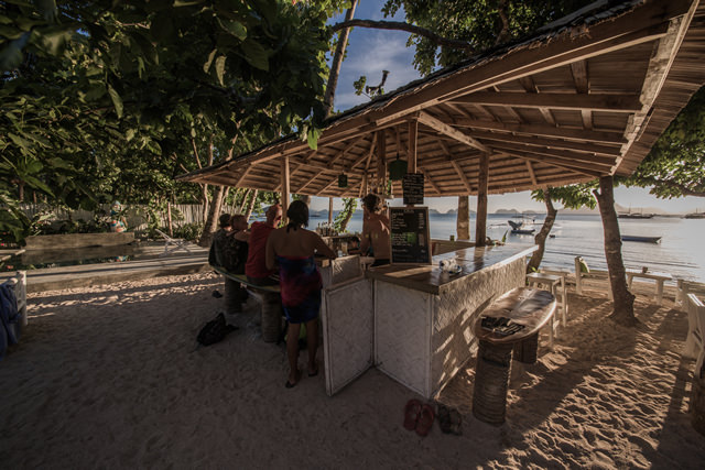 SUNSET BAR LA PLAGE