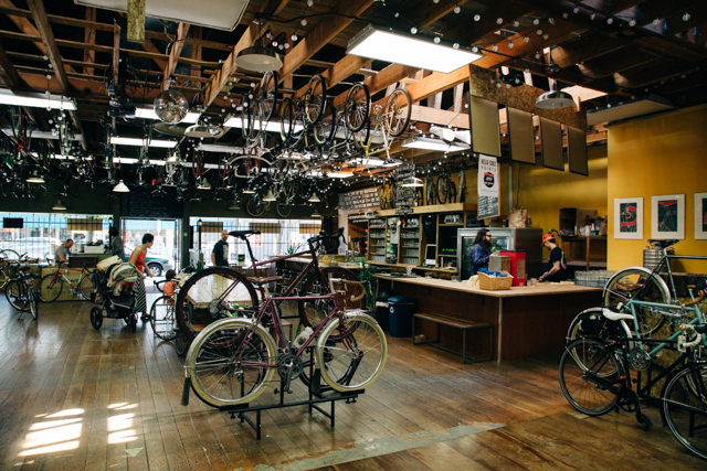 VELO CULT店内