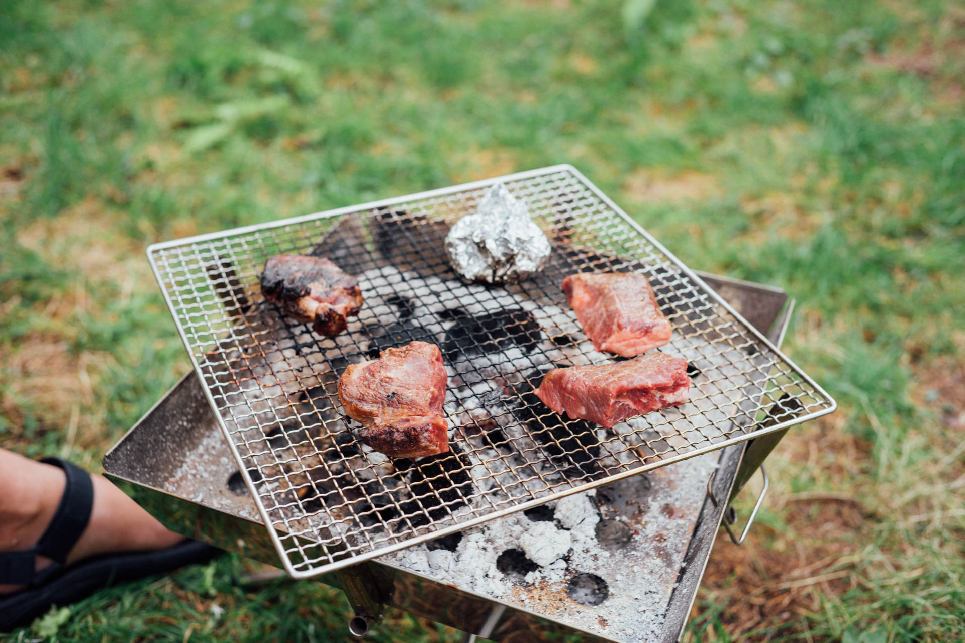 一台でbbq台と焚き火台兼ねられるのが良い