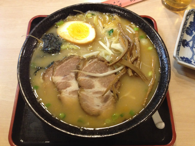 サンパウロのラーメン屋あすかの豚骨味噌らーめん