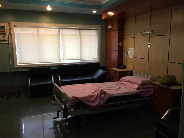 フィリピンでお世話になった病室(VIPラウンジと呼ばれる個室)
